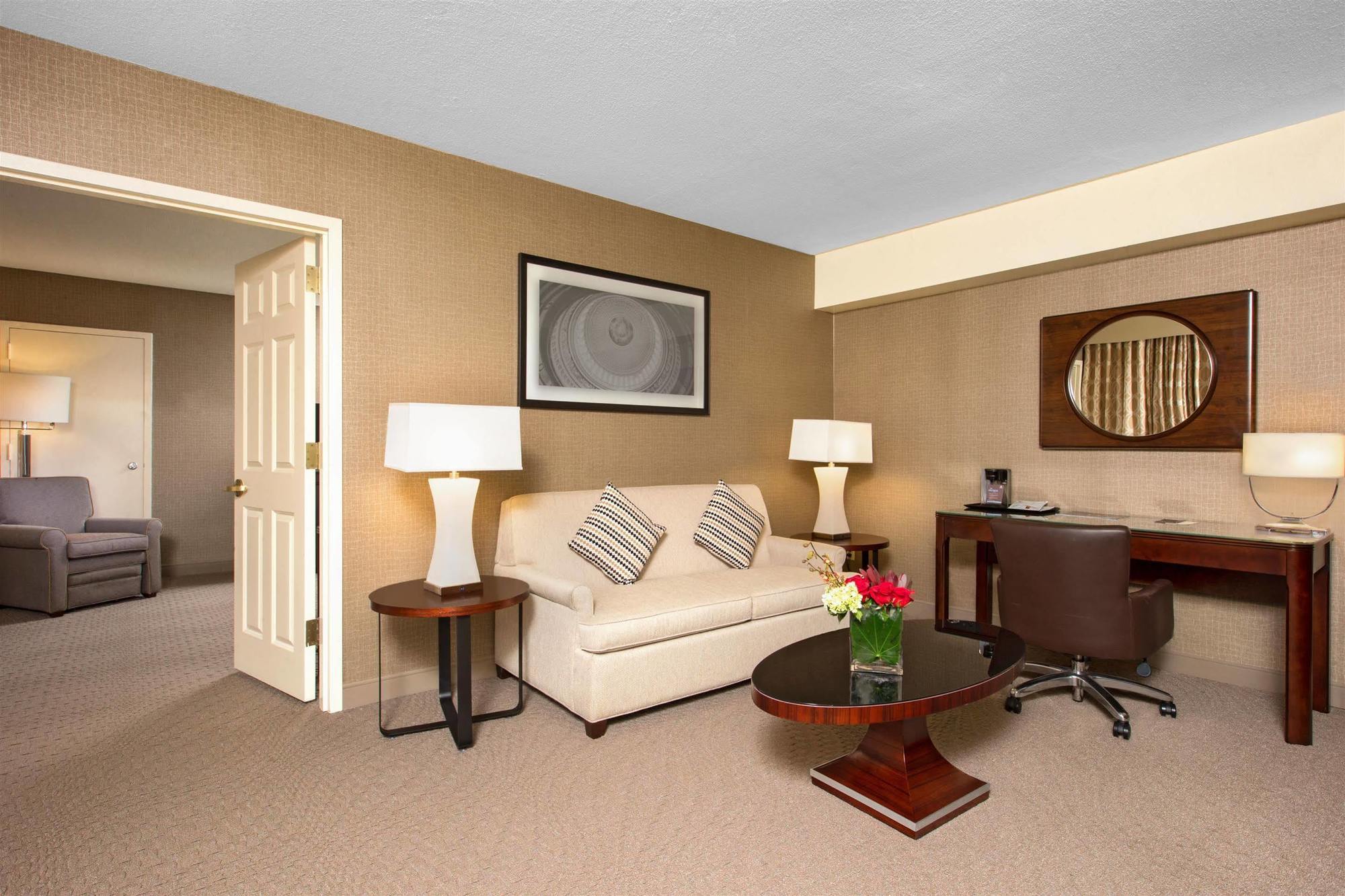The Westin Reston Heights Hotell Exteriör bild