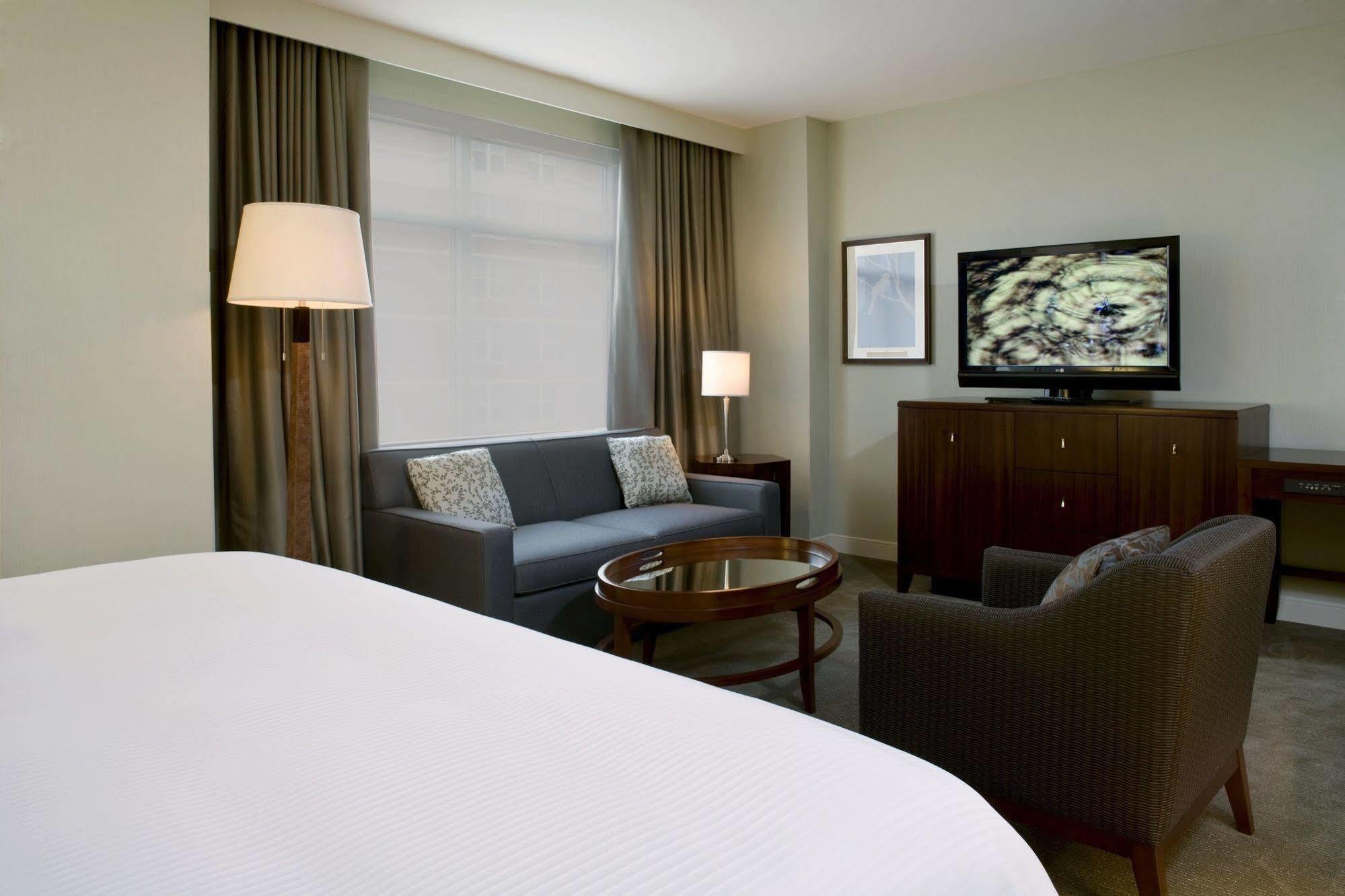 The Westin Reston Heights Hotell Exteriör bild